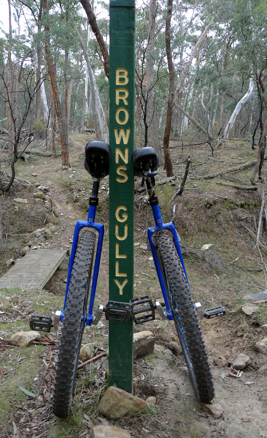 Browns Gully, Unicycling Great Dividing Trail