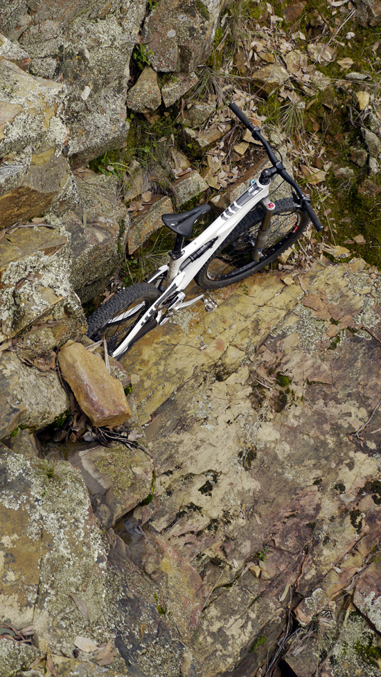 Ibis Mojo HD, Between a rock and a hard place