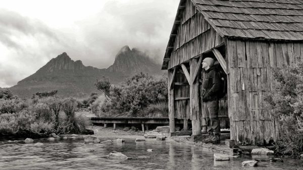 Read more about the article Dove Lake Dawn
